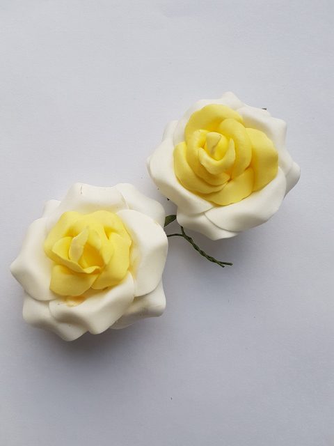 Ruža 6 x kvet 7 cm -  Kremová - Žlta
