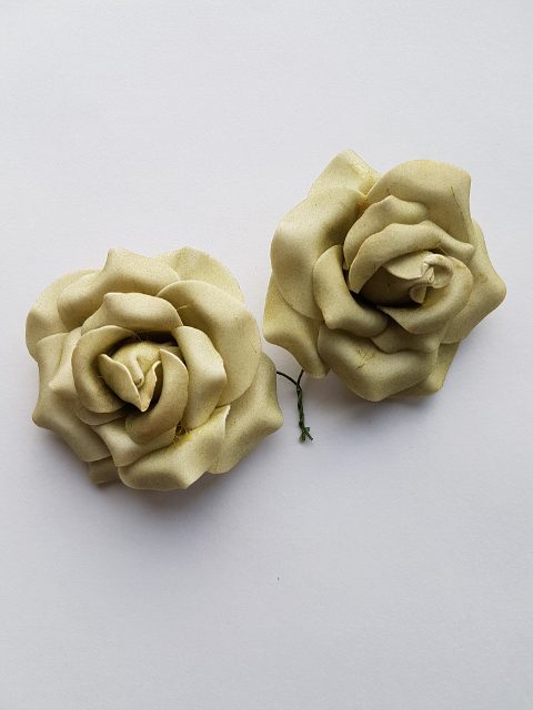 Ruža 6 x kvet 7 cm - Zelená